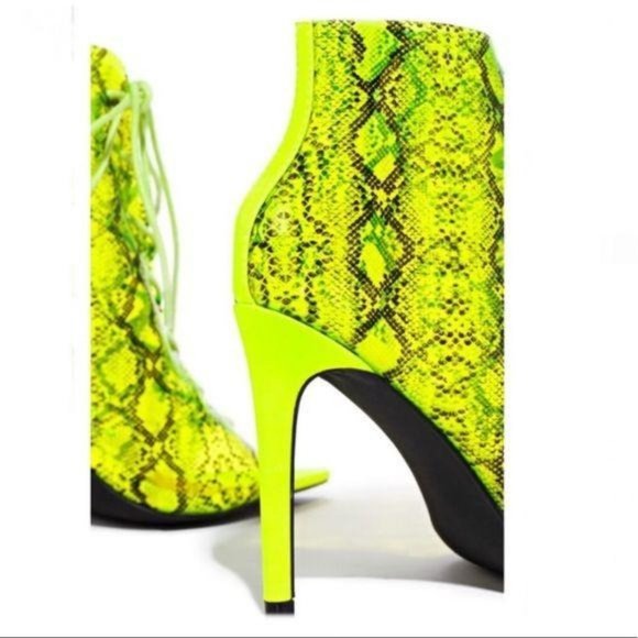 Lime Snake Transparent Lace Up Pep Toe Booties - Picture 4 of 9